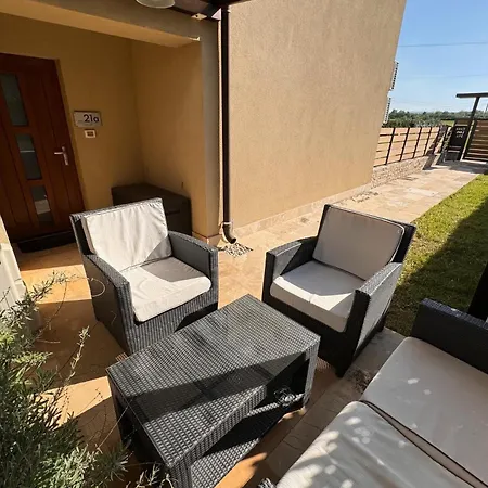 Apartman Casa Lori Rosini